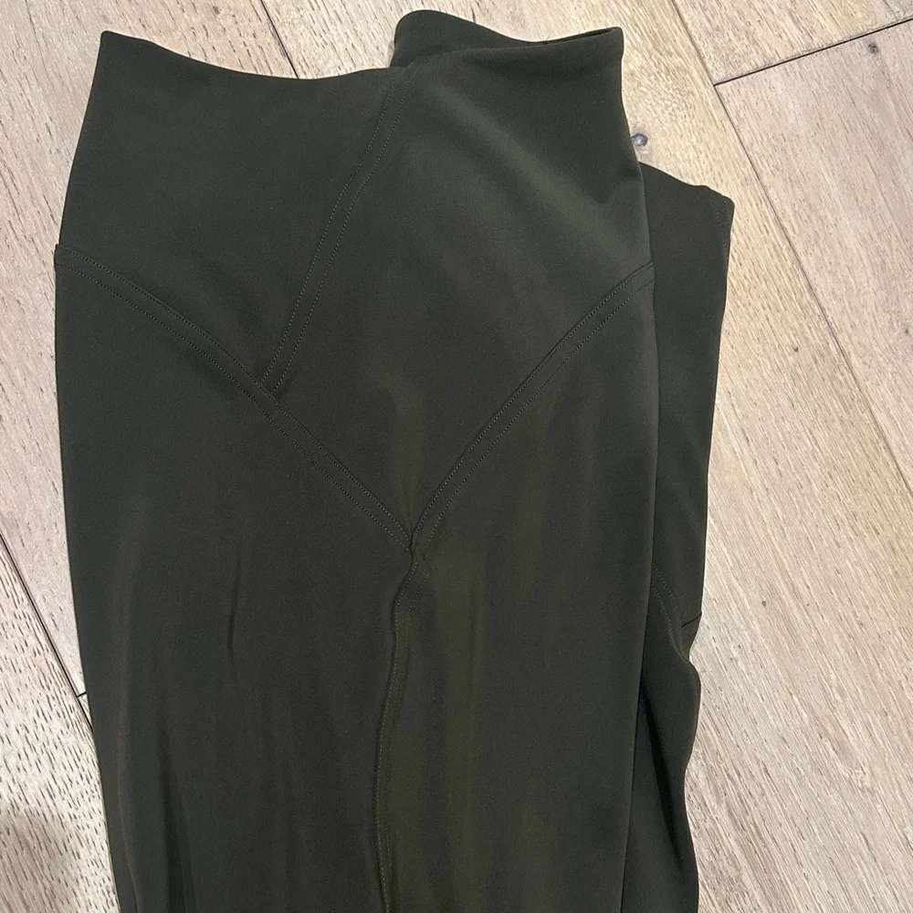 Lululemon Athletica Olive Leggings - Picture 5 of 5